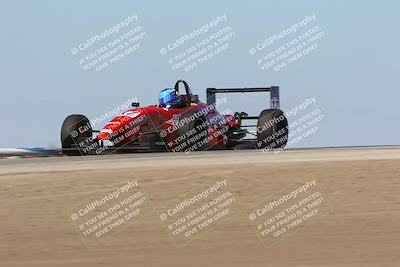 media/Oct-26-2025-CalClub SCCA (Sun) [[8ce1e69566]]/Group 3/Grapevine/